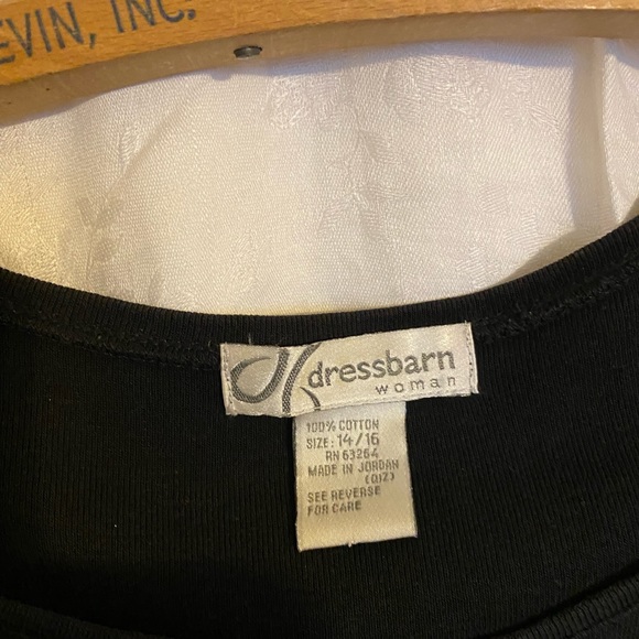 Cute black Dress Barn crew neck short sleeve top for women size 14/16 - Picture 2 of 3